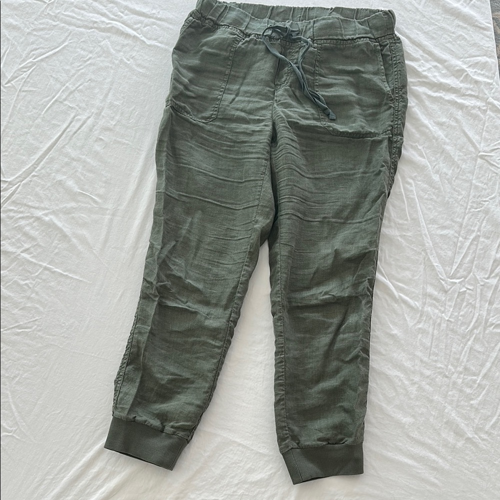 Caslon Green Joggers with Relaxed Fit and Elastic Waist